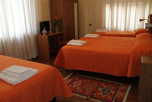 Kosher The In Bed & Breakfast